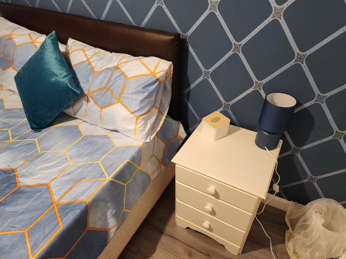 Gatwick Star Night Stay - Gatwick Кролей Экстерьер фото