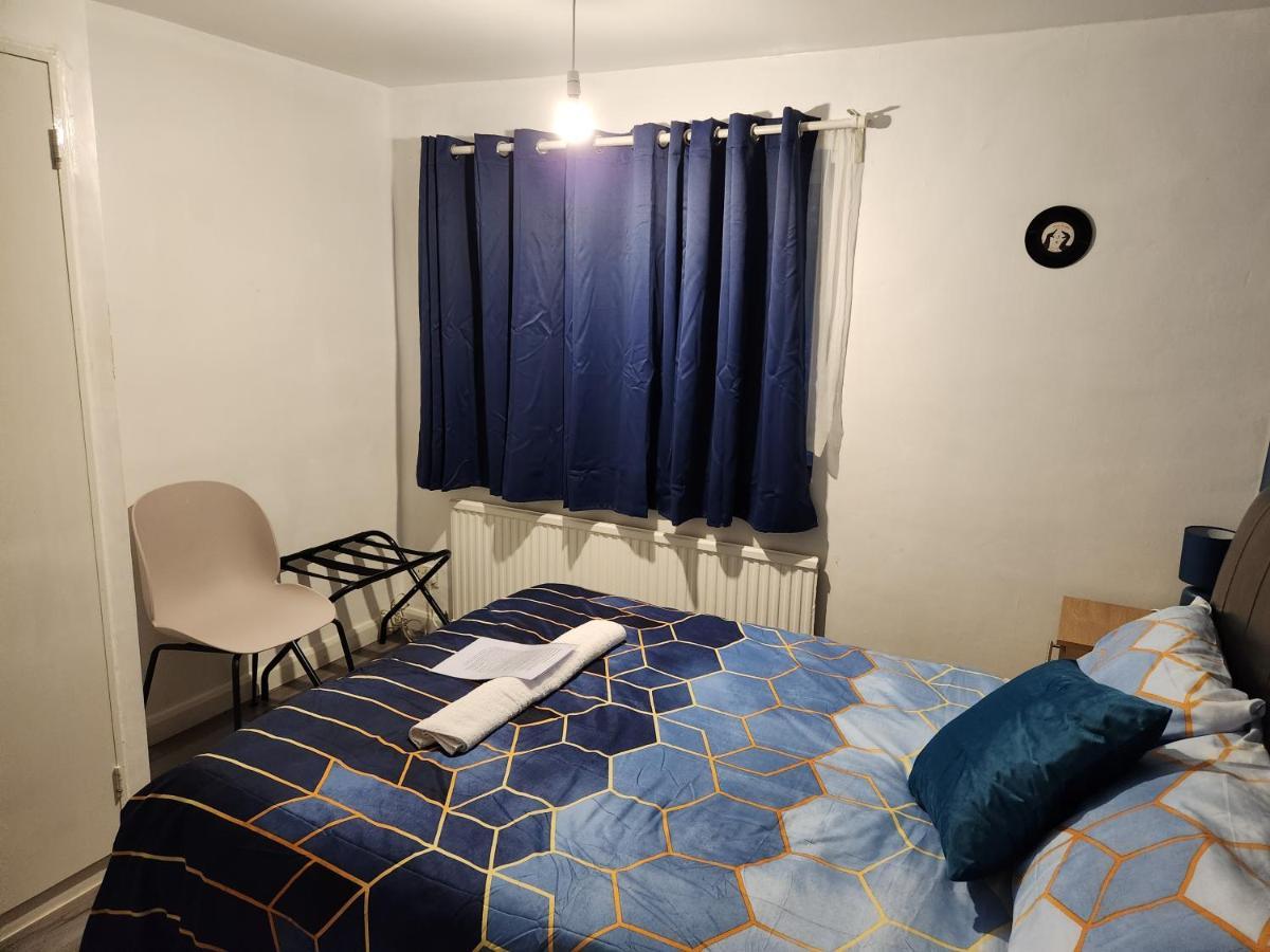 Gatwick Star Night Stay - Gatwick Кролей Экстерьер фото