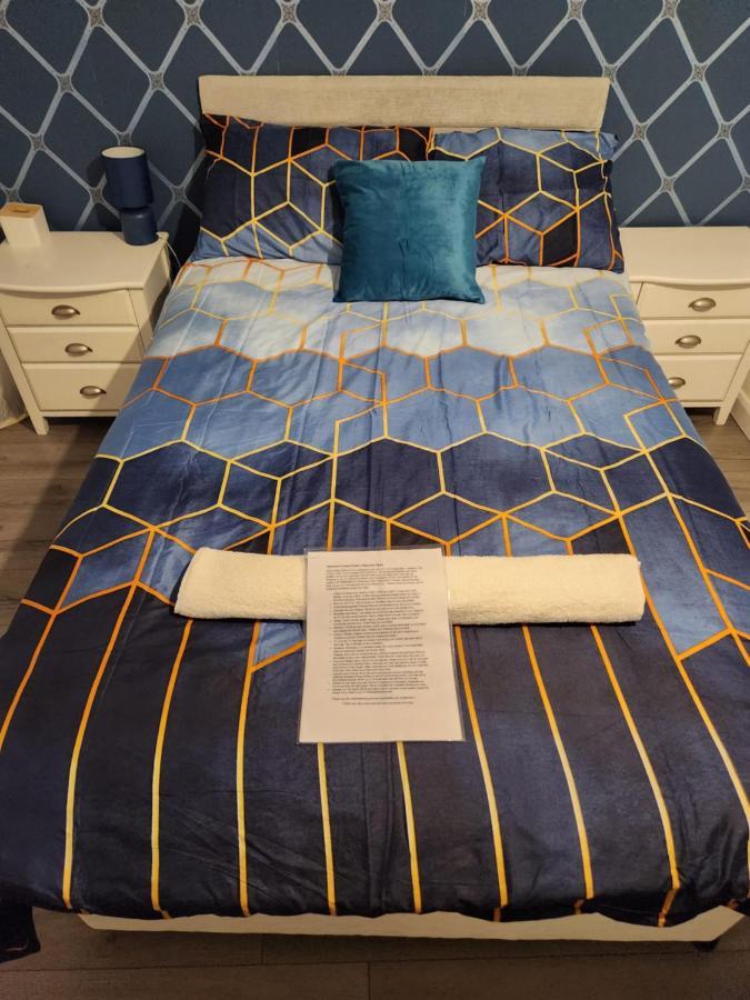 Gatwick Star Night Stay - Gatwick Кролей Экстерьер фото