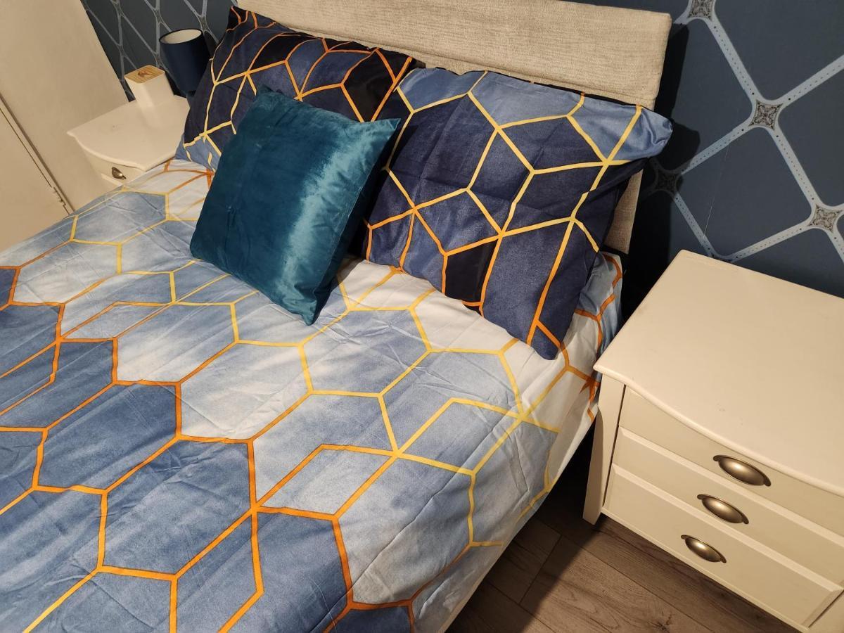 Gatwick Star Night Stay - Gatwick Кролей Экстерьер фото