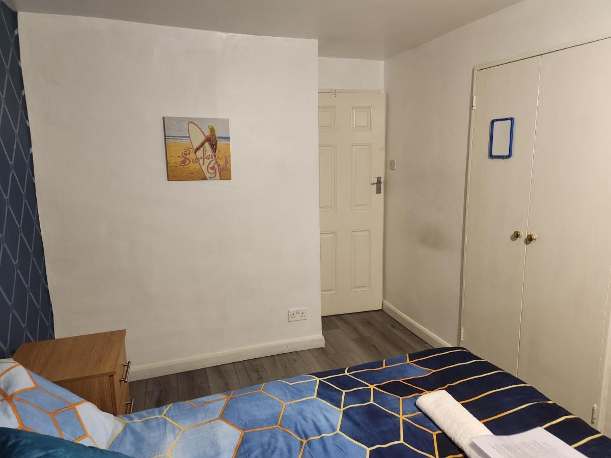 Gatwick Star Night Stay - Gatwick Кролей Экстерьер фото