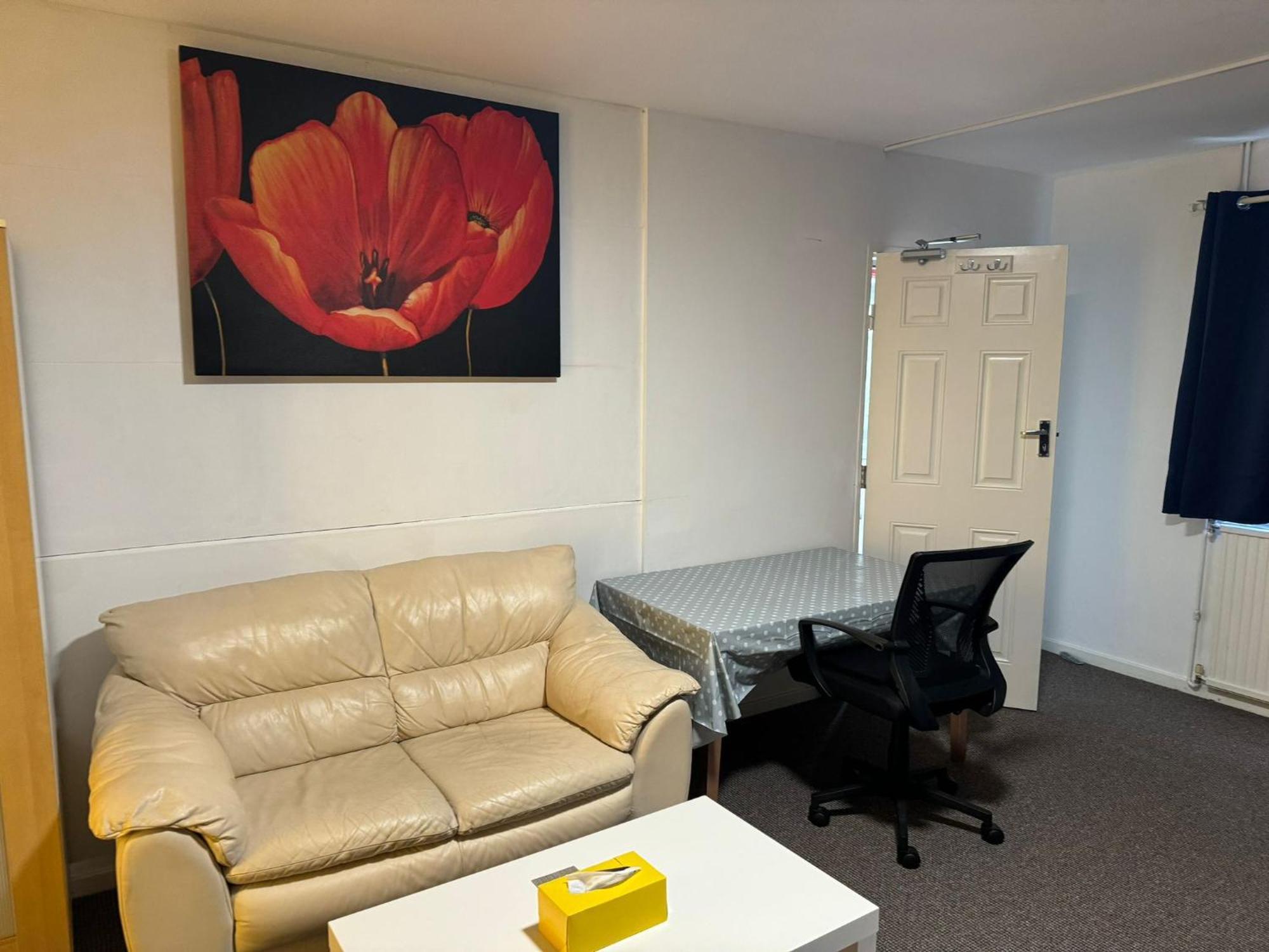 Gatwick Star Night Stay - Gatwick Кролей Экстерьер фото